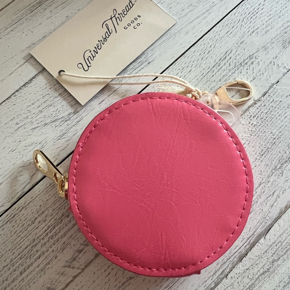 Universal Thread Coin Purse nwt